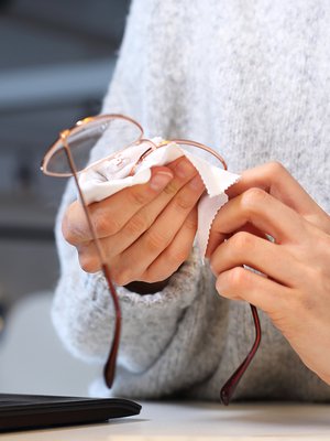 Pestyjen linssien kuivaamiseen sopii parhaiten mikrokuituliina.