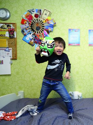 Lenni Kulmalan mielestä poliisi on suomen kielen parhaita sanoja. Hänen haaveammattinsa on poliisi.