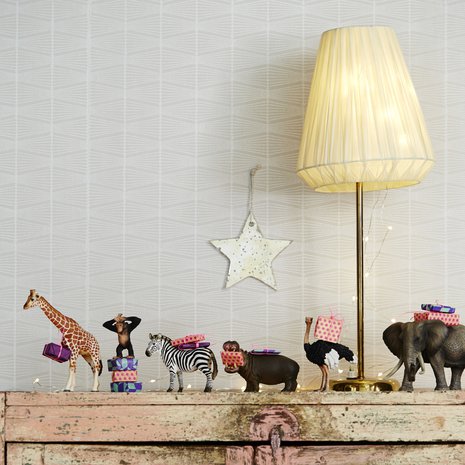 Valjasta kirahvi, norsu, apina, seepra ja muut vekkulit eläimet viestintuojiksi.