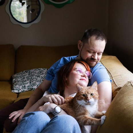 Melkein joka yö Anu Kivas herää tarkastamaan, että Mikko Kivas hengittää.