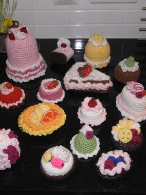 Johanna Blommendahlilla on valmiina jo yli 50 leivosta.