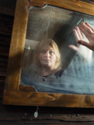 ”Olen ajautunut toisinaan ihmissuhteisiin, joissa olen kadottanut oman ääneni ja omat rajani. Minun on ollut vaikea hahmottaa, mihin lopun ja mistä toinen ihminen alkaa.”