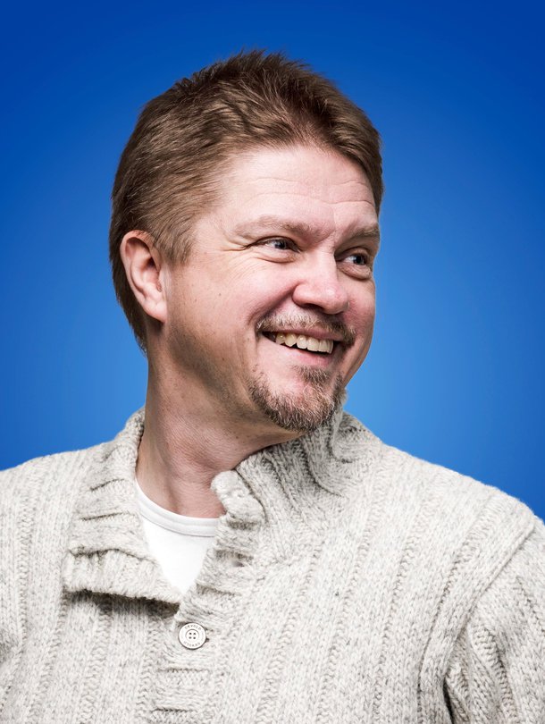 Kirjailija Timo Parvelan Ella ja kaverit -kirja ilmestyi heinäkuussa.