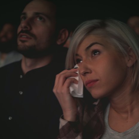 Itkeminen kertoo siitä, että pystyy tuntemaan jotain niin suurta, että se liikuttaa.