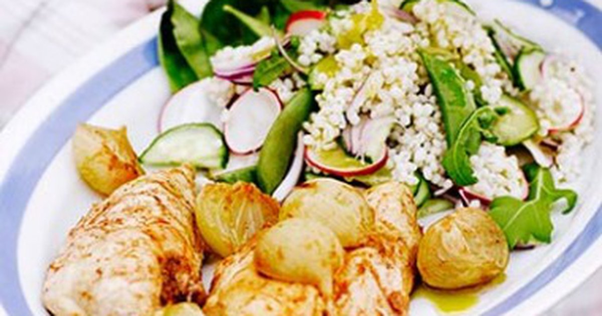 Ruokaisa ohrasalaatti Salaatit Kodin Kuvalehti