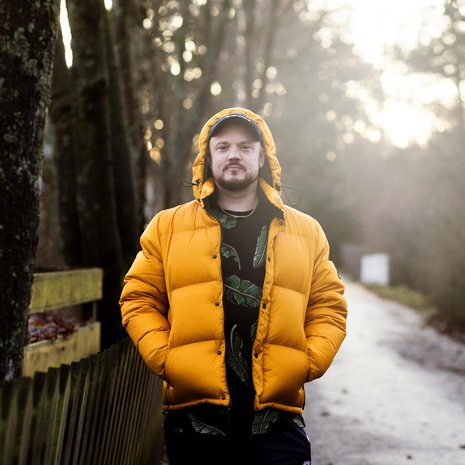 ”Ajattelen, että onnellisuuden vastakohta on pelko siitä, että jotain menee pilalle”, sanoo Pyhimys eli Mikko Kuoppala.