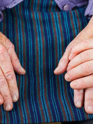 On ihan toista valittaa kasvavalle koululaiselle, että pitää syödä ruokaa eikä vain leipää kuin sanoa samaa joka päivä kuihtuvalle vanhukselle.