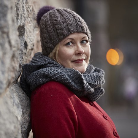 Yksilö- ja pariterapeutti Heli Suutari, 47, asuu Liègen kaupungissa Belgiassa mutta on eniten kotonaan Limingassa, lähellä lapsuusmaisemia. Tammikuussa ilmestyy Kaikki kääntyy vielä hyväksi -kirja, jonka 365 auttavaa ajatusta Heli kirjoitti alun perin vain itselleen.