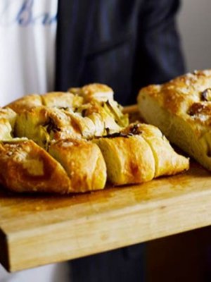 Tuore öljyllä valeltu leipä vie taatusti kielen.