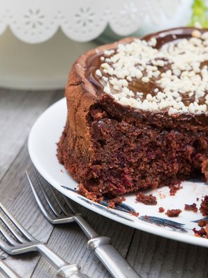 Uskoisitko, että tässä kakussa pääosassa on punajuuri?