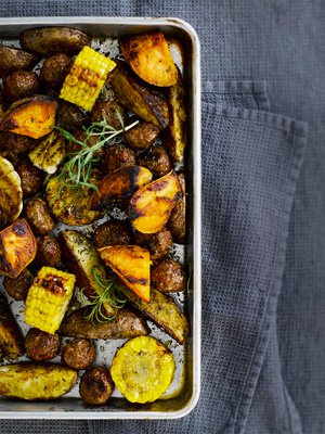 Minimoi tiski ja tuo kokonainen ateria tarjolle yhdessä astiassa.