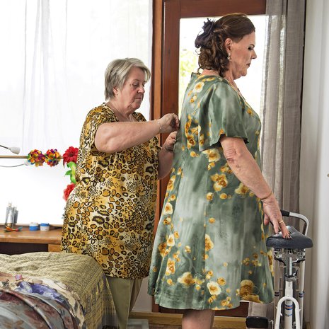 Birgitta Hakokorpi, 62, ja Kalevi Thea Hakokorpi, 73, ovat olleet naimisissa 17 vuotta. Kalevilla (oik.) on kolme lasta aikaisemmasta avioliitostaan.