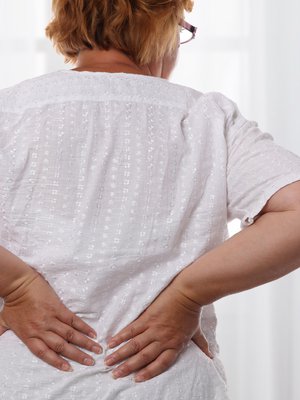 Tavallisin syy äkilliseen selkäkipuun on lihaksen venähtäminen.