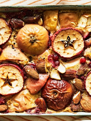 Uunipuuro kypsyy aamutoimien ohessa.