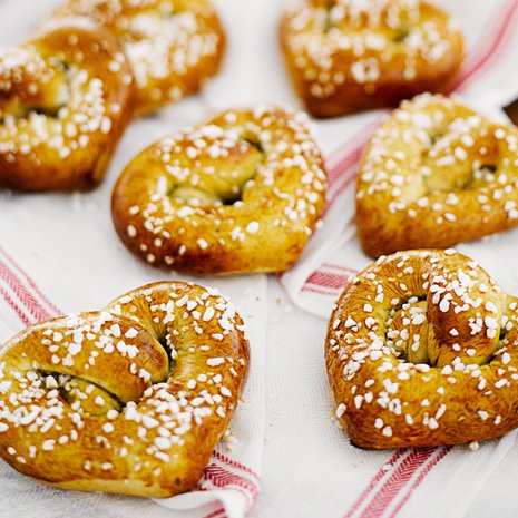 Paras leivonnainen syntyy lempeissä, rakastavissa käsissä!