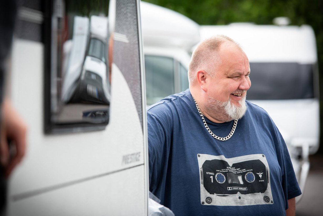 Jari Hakkarainen on pudottanut parikymmentä kiloa parin viime vuoden aikana. Suurin apu ovat olleet vertaistukiryhmän keskustelut.