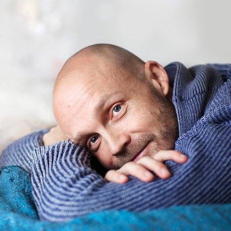 ”Kyllä teinikin pitää siitä, jos sanon, että sä oot hyvä jätkä, vaikka yrittää sen kaikin tavoin peittää”, Juha sanoo.