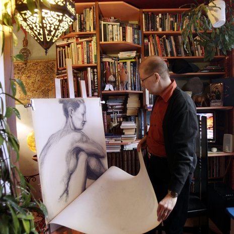 Kun Petri Riikonen lopetti tanssimisen, hän aloitti piirtämisen. Enää hän ei piirrä, koska se vie liikaa voimia.