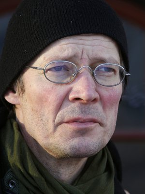 Kirjailija, teatteriohjaaja ja näytelmäkirjailija Juha Hurmeen Niemi-teos käsittelee Suomen historiaa.