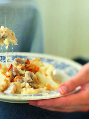 Pikainen sieni-riisivuoka syntyy vaivatta edellisen päivän riisintähteistä.