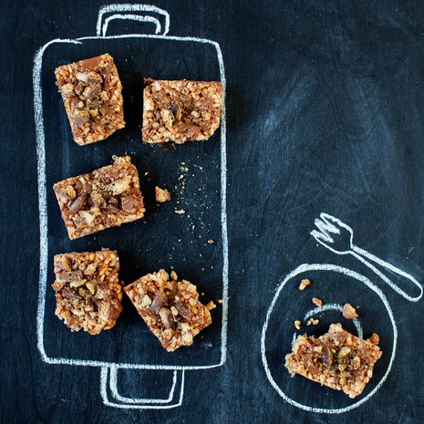 Riisisuklaapatukat vievät kielen ja sopivat suolaisen ja makean nälkään.