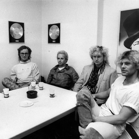 Bogart Co. ja sen nokkamies Ressu (oik.) olivat permisotsatukkamuodin huipulla vuonna 1985. Kuva: <span class="photographer">Sanoma Arkisto / Sakari Viika</span>