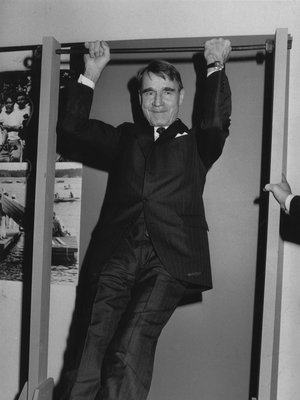 Lokakuussa 1988 presidentti Mauno Koivisto kokeili voimiaan rekillä.