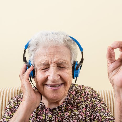 Jos pitäisi naaman peruslukemilla koko ikänsä, ryppyjä tulisi vähemmän. Ei silti kannata yrittää, neuvoo lääkäri.