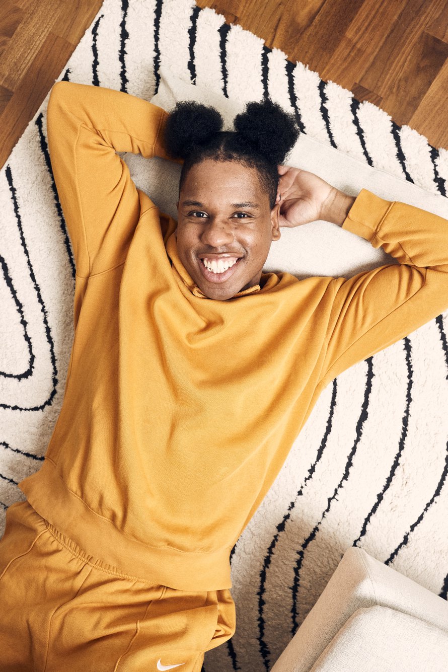 Miguel on harrastanut juoksua, ja liikunta auttaa häntä jaksamaan. Hän ei ole merkkiuskollinen, mutta sporttivaatteissa Nike vie voiton. 