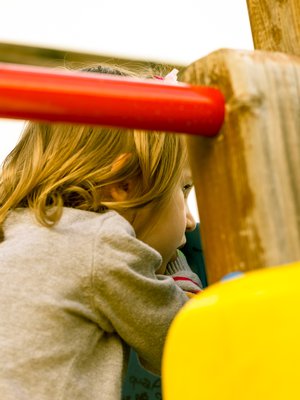 "Tietyn tyyppiset lapset tulevat aina kiusatuiksi, ei sille voi mitään." Tällaisia perusteluja koulussa kuulee yhä. Kiusaaja voi kuitenkin keksiä kiusaamisen syyn mistä tahansa, eikä ainoakaan ominaisuus ole peruste kiusaamiselle.