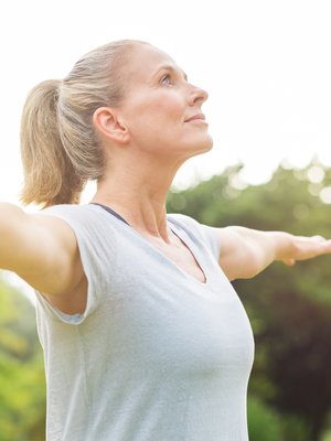 Tasapainoilua oireiden ja hoitojen, syömisen ja liikkumisen kanssa. Sitä vaihdevuodet usein vaativat, mutta apua saa.