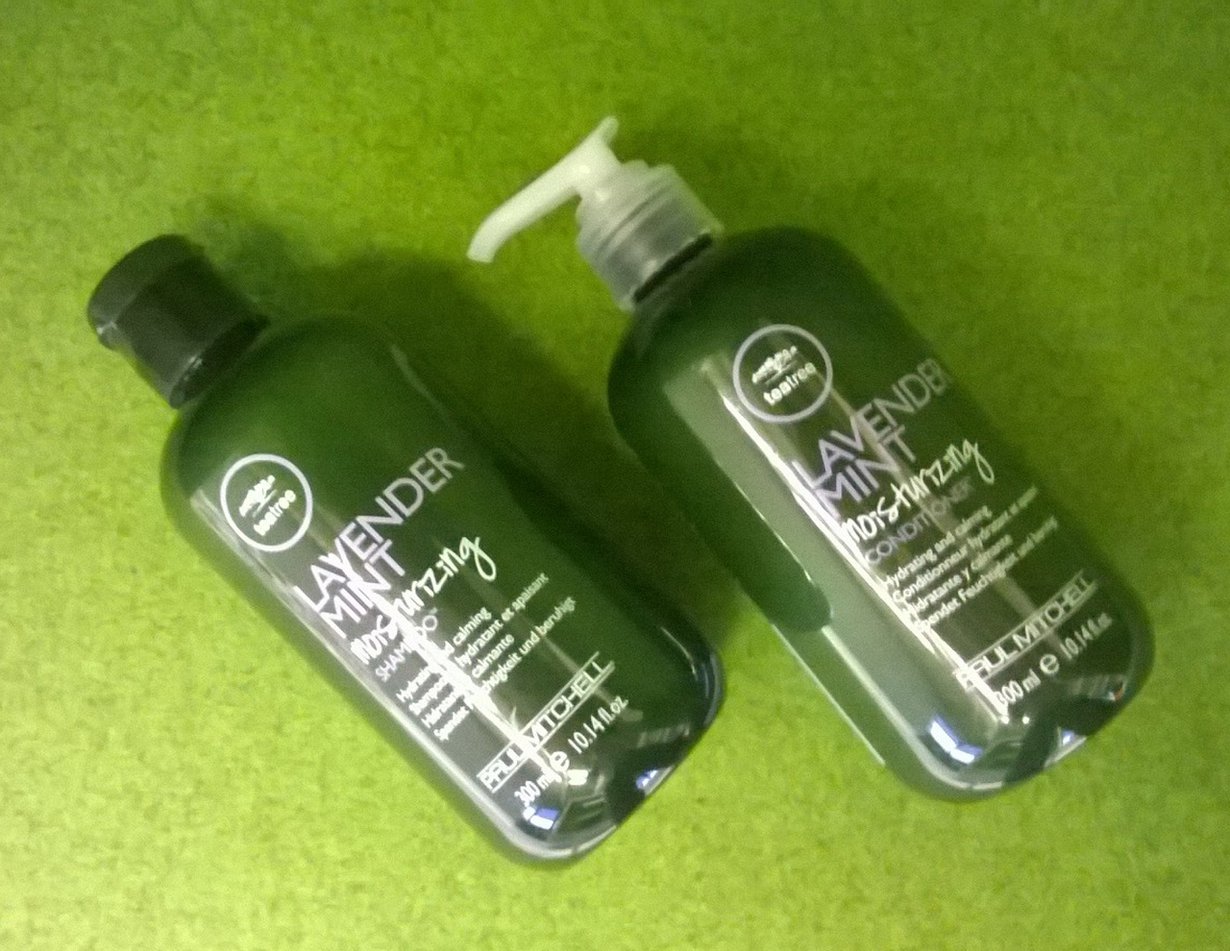 Paul Mitchell Tea Tree Lavender Mint Moisturizing Shampoo 300 ml 25 e ja Hoitoaine 300 ml 27 e.