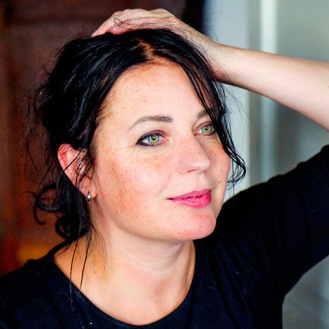 <p><p>Nanna Susi kuuluu Suomen menestyneimpiin taiteilijoihin. Hän on asunut  ja työskennellyt myös Italiassa. </p></p>