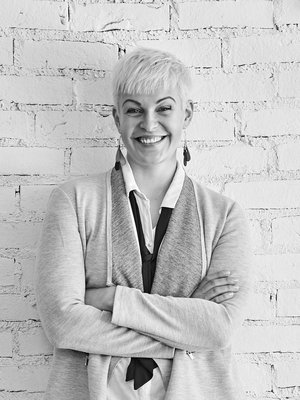 Jenni Janakan mielestä stereotypioista voi päästä eroon rikkomalla niitä omalla esimerkillään ja puhumalla toisella tavalla.