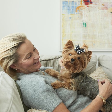 Ystävystyminen  aikuisiällä jännitti  Tiinaa. Hän ajatteli,  että kaikilla on  omassa elämässään  liikaa kiireitä. Niin ei ollutkaan. ”Olen tyytyväinen, että olen ystävyyssuhteissani aktiivisempi kuin ennen.”