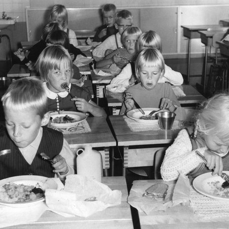 Tilliliha, veripalttu, kanaviillokki – vieläkö maistuisi? Kuva: <span class="photographer">Sanoma-arkisto</span>