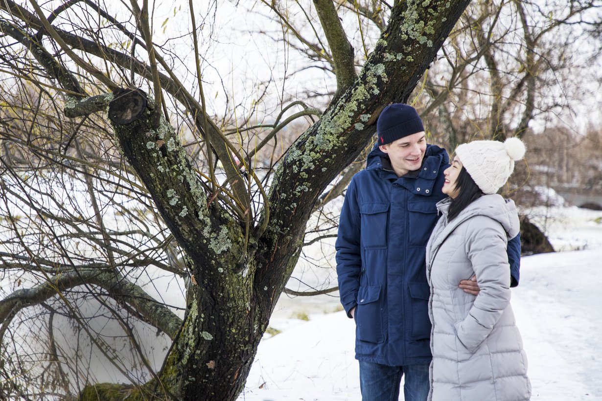Esa ja Dan Holappa ovat asettuneet Ouluun. Dan viihtyy Suomessa, vaikka kaipaakin perhettään, joka asuu Kiinassa.