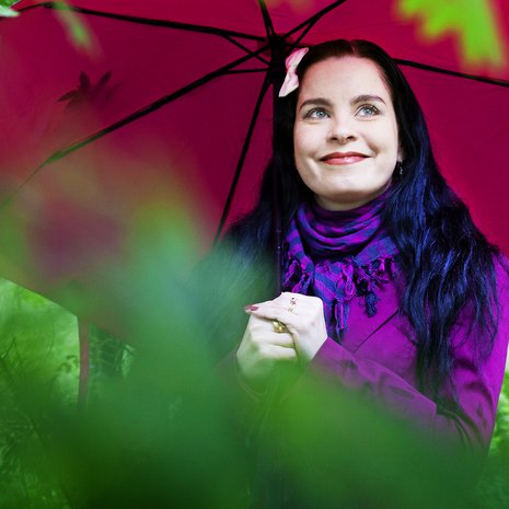 Jos Saila kävelee, hän ei voi puhua, sillä silloin maisema ja sen kauniit yksityiskohdat jäävät huomaamatta.