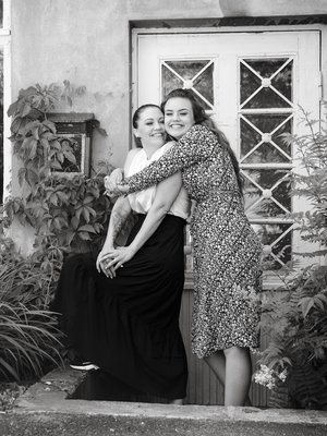 Varpu Hintsasella, 43, ja hänen tyttärellään Senni Raappanalla, 16, on samanlainen luonne. "Olemme molemmat tulisieluja", Varpu sanoo.