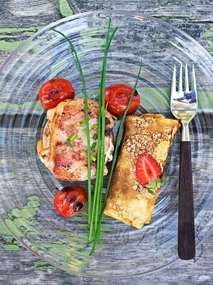 Juhannuksen ruoka ei keskity pelkästään grillin ympärille.