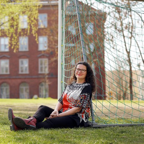 Ann-Christin Antell rakastaa jalkapalloa, jota hän alkoi pelata 10-vuotiaana. "Kentällä maalliset murheet unohtuvat."