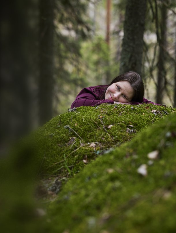 Maailmantilanteen myllerrykset ovat antaneet Helenalle lisäsyitä varautumiseen, mutta pelkäämään ne eivät ole häntä saaneet. ”Mitä enemmän tiedän, sitä vähemmän olen huolissani.”
