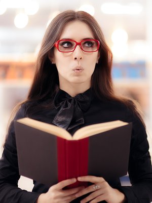 ”Luennoin teille spesifioidusta, proaktiivisesta deodorantista. Lounaaksi syömme Floridanbroileria ja raparperipiirakkaa.”