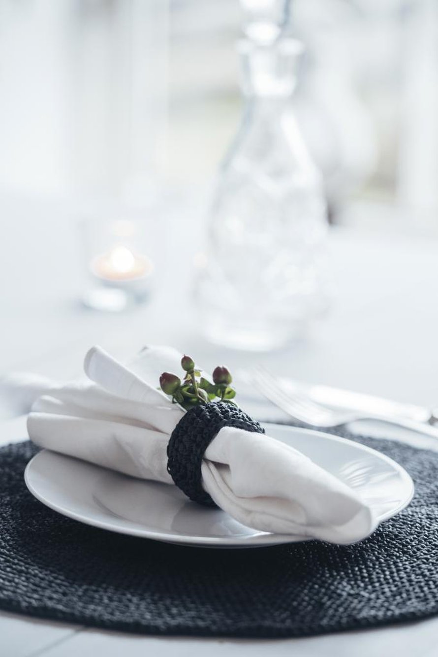 35 Tabletti ja 36 Servettirengas