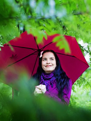 Jos Saila kävelee, hän ei voi puhua, sillä silloin maisema ja sen kauniit yksityiskohdat jäävät huomaamatta. 