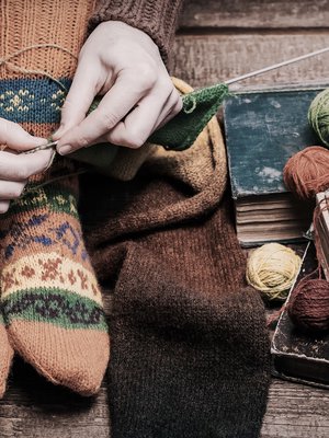 Luuletko, ettet ole luova? Saatat sittenkin olla! "Luovuus on sitä, että tekee arjessa asioita, joista nauttii", sanoo psykologi ja kirjailija Henna Helmi Heinonen.