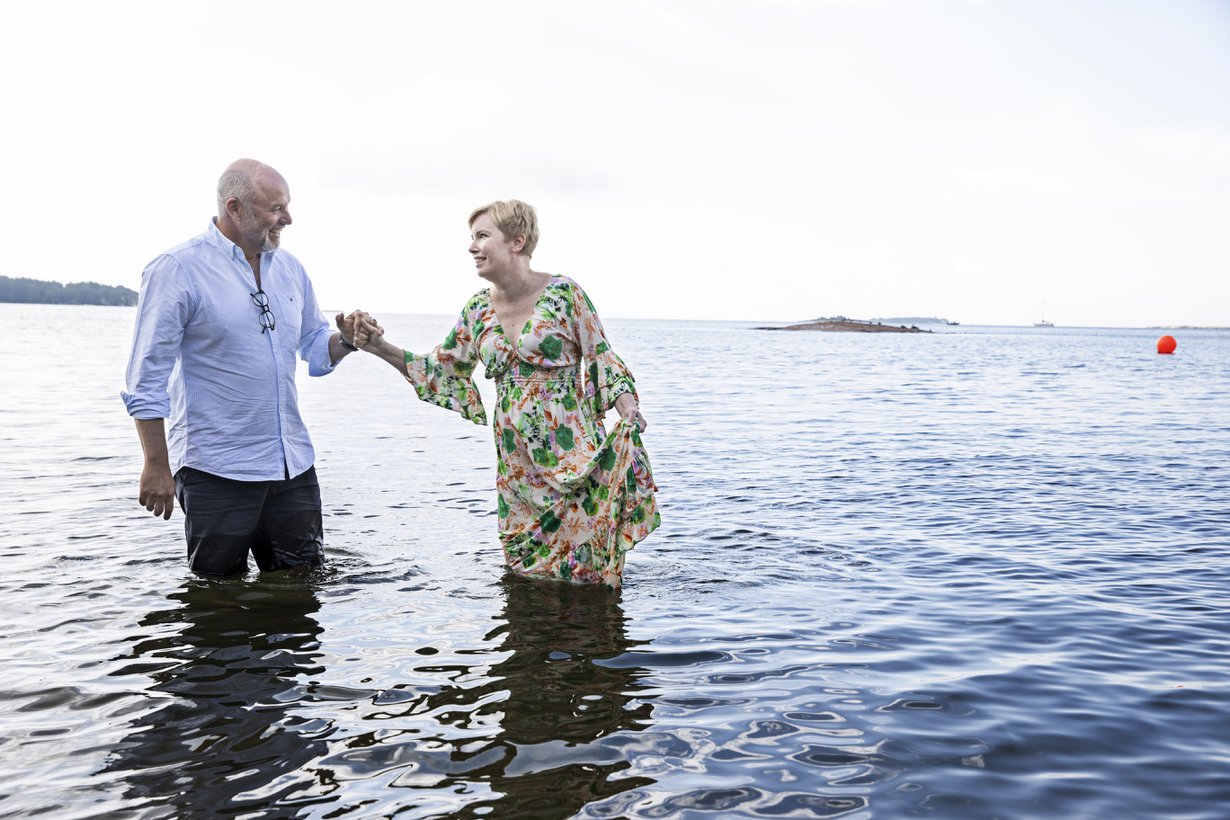 Syvien vesien jälkeen Ina Westman ja Juko Hakala ovat oppineet elämään long covidin kanssa. "Nyt tiedän, että tuet minua kaikessa", Ina sanoo.