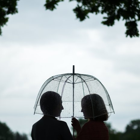 Jotta jaksaa auttaa muita, on pidettävä ensin huolta itsestään. ”Tervettä itsekkyyttä pitää ehdottomasti olla, että jaksaa”, Pirjo Riitta Liimatainen sanoo.