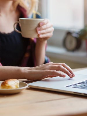 Blogikirjoittaminen vie helposti mukanaan. Aloita sinäkin uusi harrastus vuonna 2018!