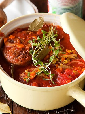 Italiasta tuleva pataruoka valmistetaan naudanpotkasta.